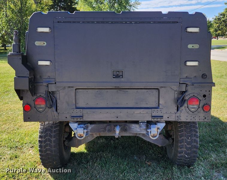 image for item KH9284 1995 Am General M988A1  HMMWV SUV