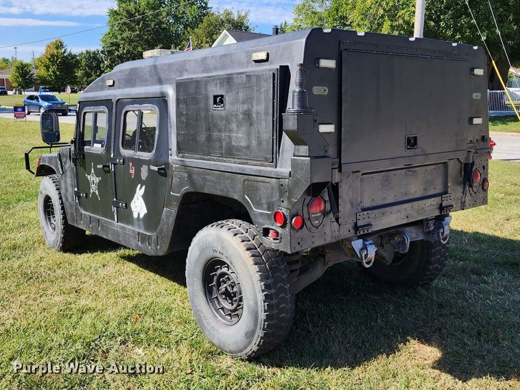 image for item KH9284 1995 Am General M988A1  HMMWV SUV