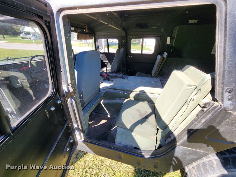image for item KH9284 1995 Am General M988A1  HMMWV SUV