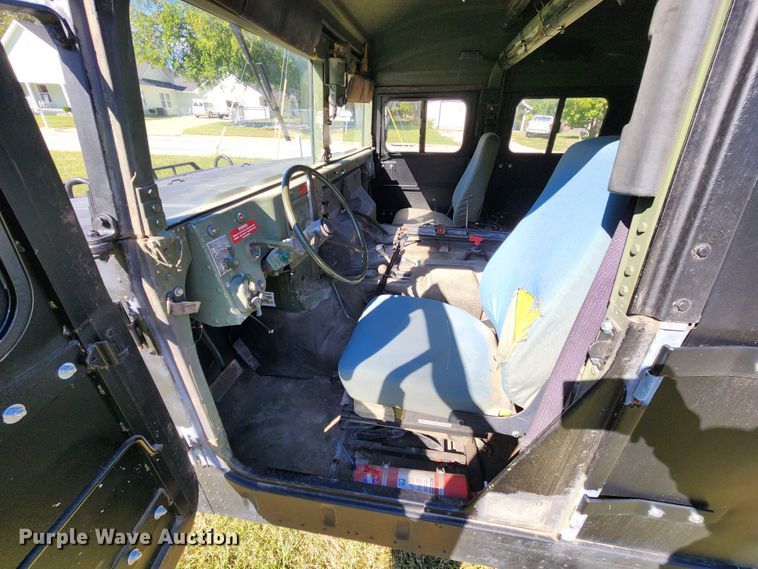 image for item KH9284 1995 Am General M988A1  HMMWV SUV