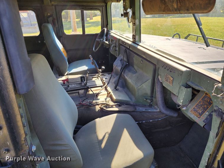 image for item KH9284 1995 Am General M988A1  HMMWV SUV