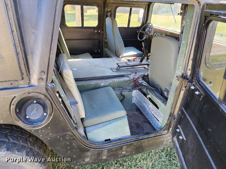 image for item KH9284 1995 Am General M988A1  HMMWV SUV