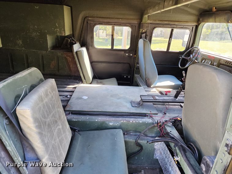 image for item KH9284 1995 Am General M988A1  HMMWV SUV
