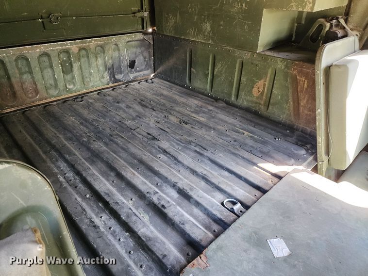 image for item KH9284 1995 Am General M988A1  HMMWV SUV