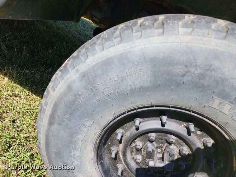 image for item KH9284 1995 Am General M988A1  HMMWV SUV