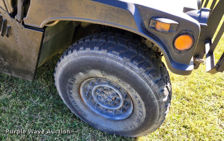 image for item KH9284 1995 Am General M988A1  HMMWV SUV