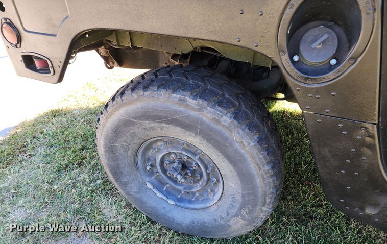 image for item KH9284 1995 Am General M988A1  HMMWV SUV