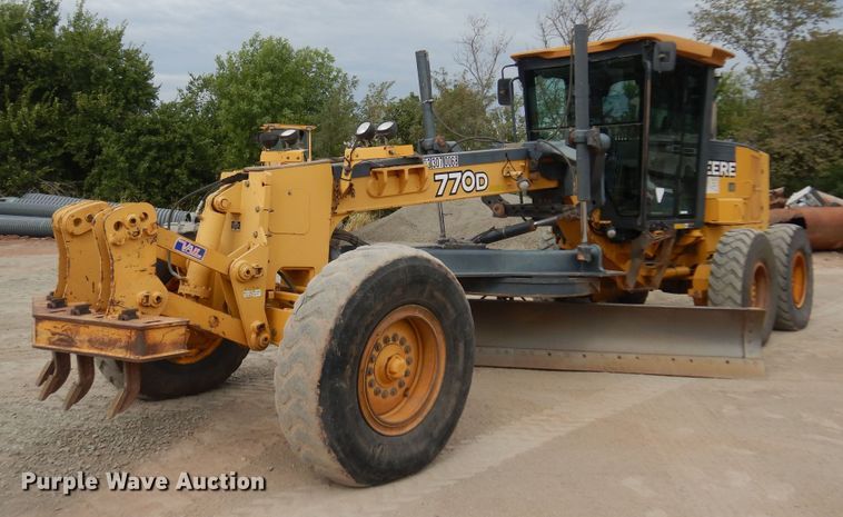 image for item KP9004 2008 John Deere 770D  motor grader