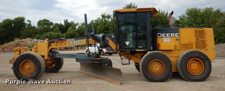 image for item KP9004 2008 John Deere 770D  motor grader