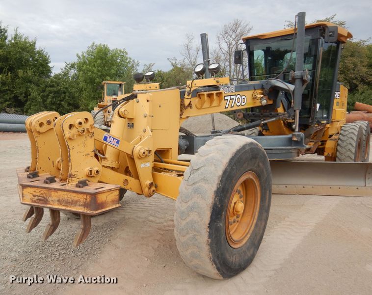 image for item KP9004 2008 John Deere 770D  motor grader