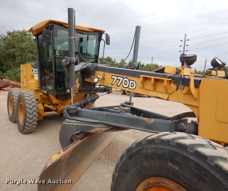 image for item KP9004 2008 John Deere 770D  motor grader