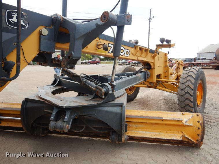 image for item KP9004 2008 John Deere 770D  motor grader