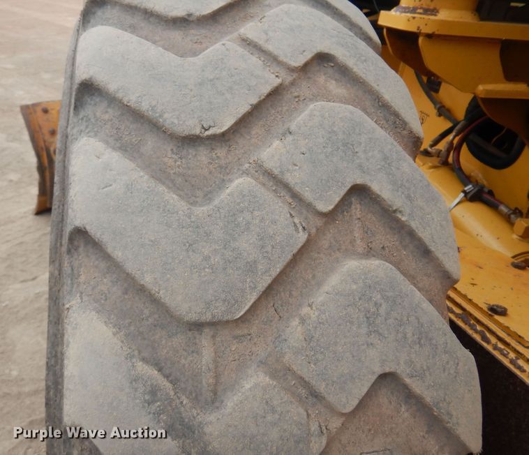 image for item KP9004 2008 John Deere 770D  motor grader