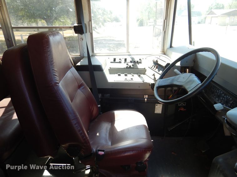 image for item KP9006 2002 International Blue Bird  school bus