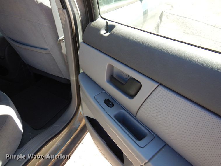 image for item KP9007 2007 Ford Taurus