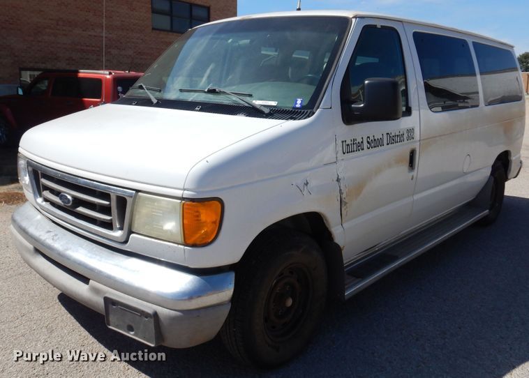 image for item KP9008 2003 Ford E150  van