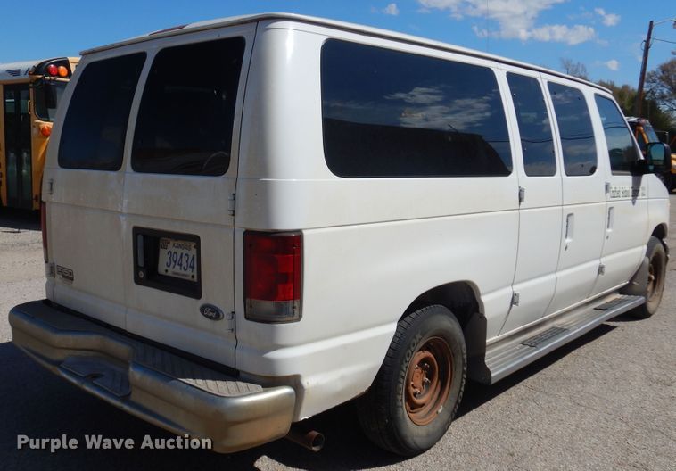 image for item KP9008 2003 Ford E150  van