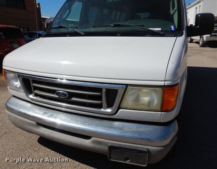 image for item KP9008 2003 Ford E150  van