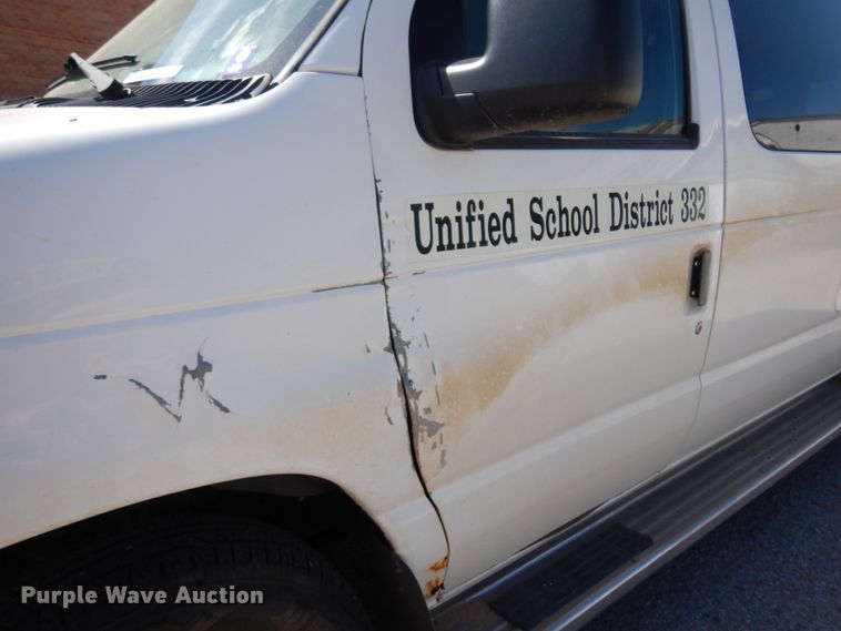 image for item KP9008 2003 Ford E150  van