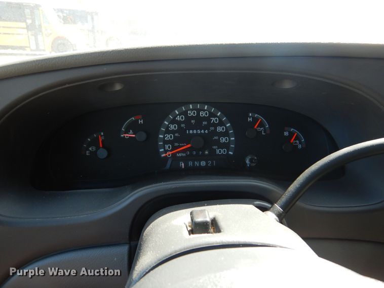 image for item KP9008 2003 Ford E150  van