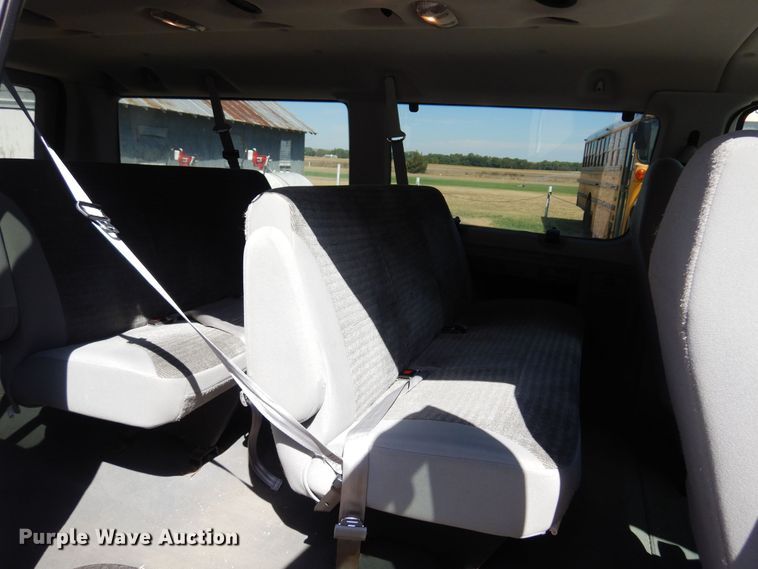 image for item KP9008 2003 Ford E150  van