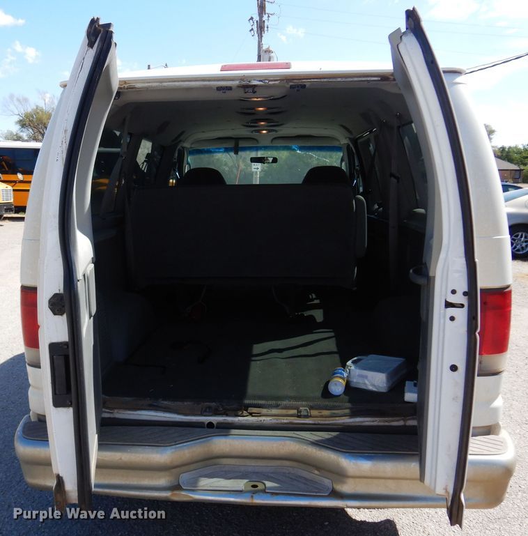 image for item KP9008 2003 Ford E150  van