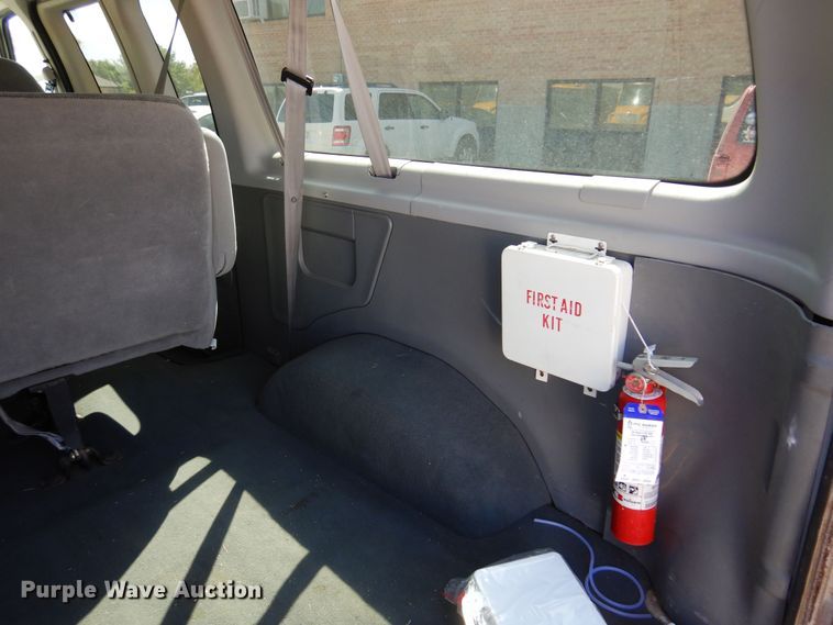 image for item KP9008 2003 Ford E150  van