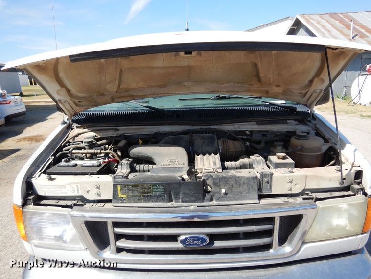 image for item KP9008 2003 Ford E150  van