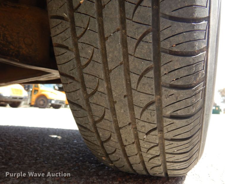 image for item KP9008 2003 Ford E150  van