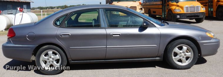 image for item KP9009 2006 Ford Taurus