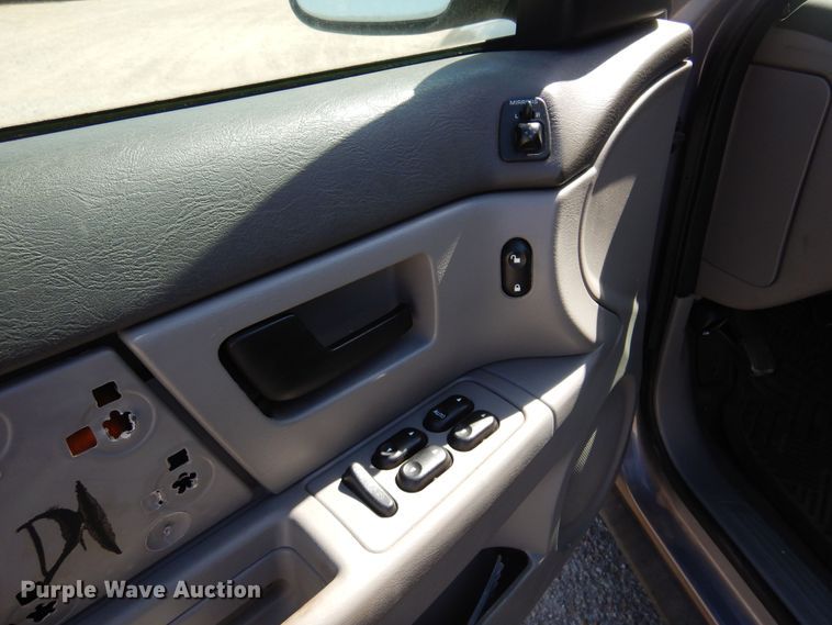 image for item KP9009 2006 Ford Taurus