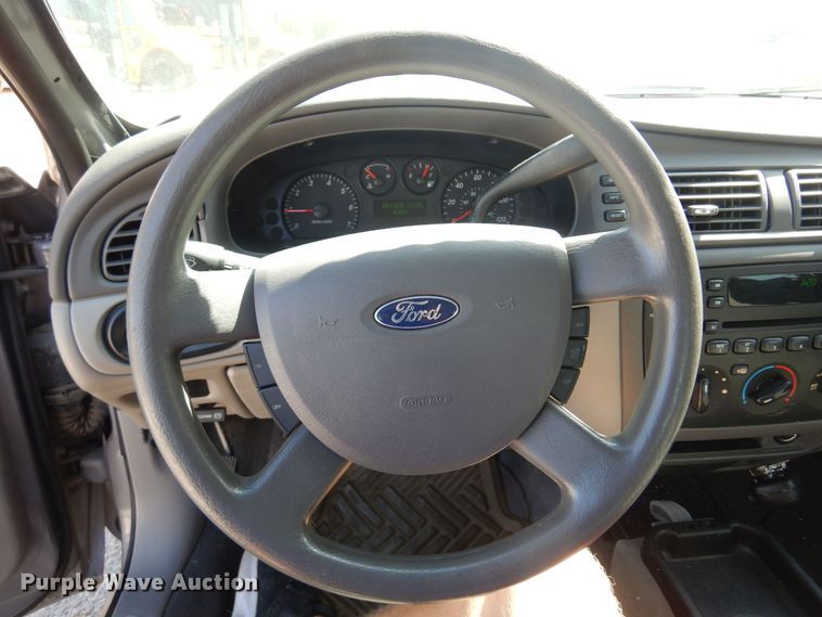 image for item KP9009 2006 Ford Taurus