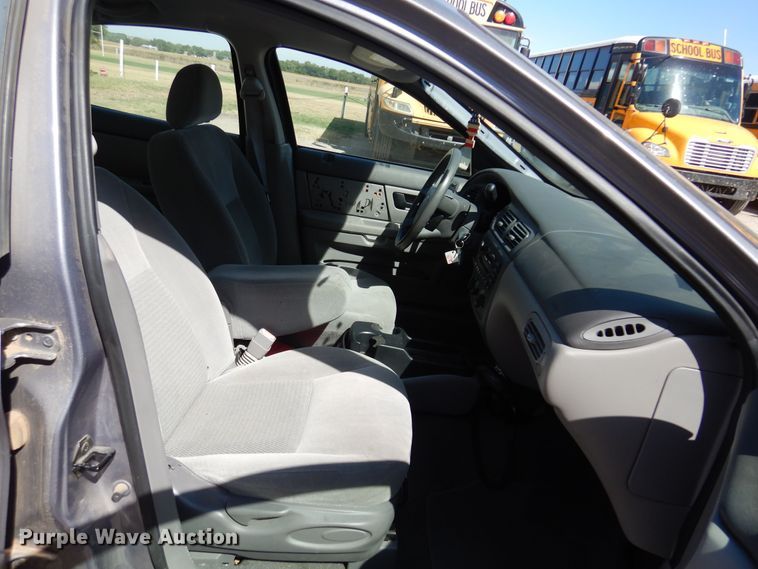 image for item KP9009 2006 Ford Taurus