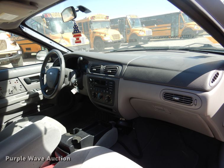 image for item KP9009 2006 Ford Taurus