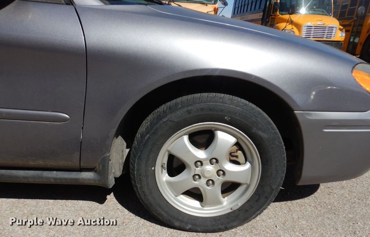 image for item KP9009 2006 Ford Taurus