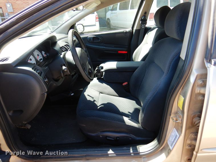 image for item KP9010 2004 Dodge Intrepid