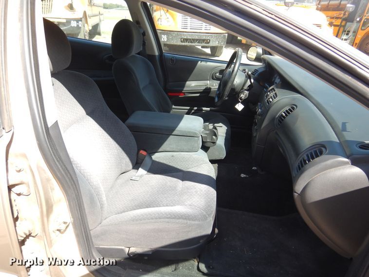 image for item KP9010 2004 Dodge Intrepid