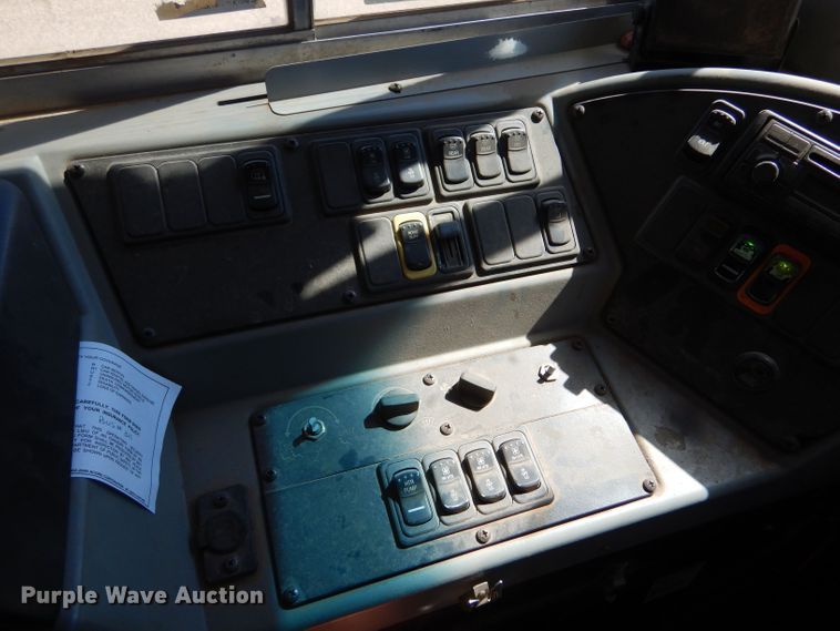 image for item LB9989 2006 Blue Bird  school bus