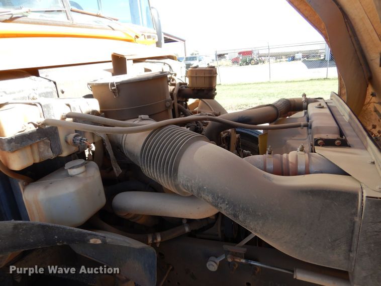 image for item LB9989 2006 Blue Bird  school bus