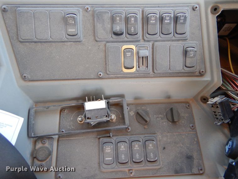 image for item LB9990 2006 Blue Bird  school bus