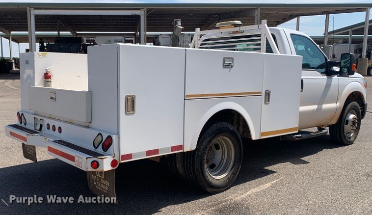 image for item LK9252 2012 Ford F350 Super Duty  utility bed pickup truck