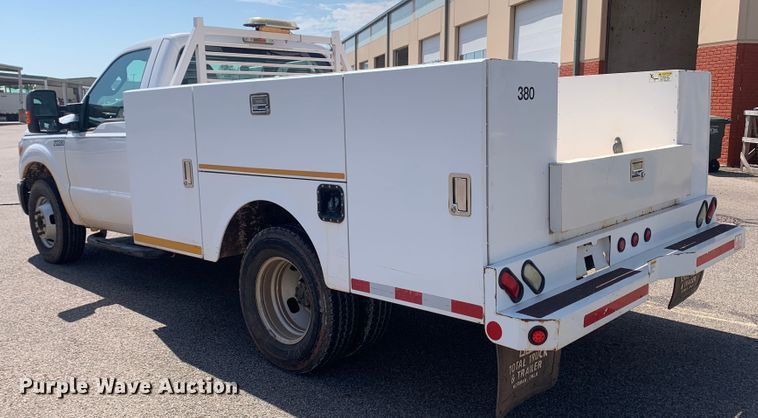 image for item LK9252 2012 Ford F350 Super Duty  utility bed pickup truck