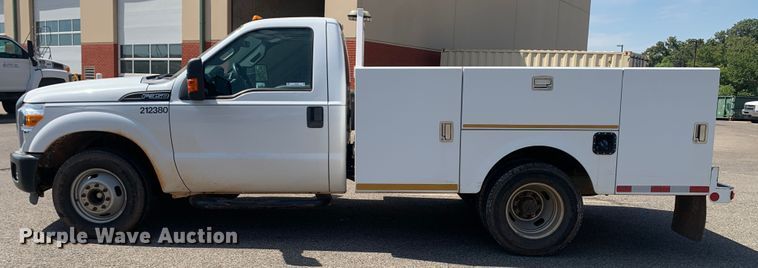 image for item LK9252 2012 Ford F350 Super Duty  utility bed pickup truck