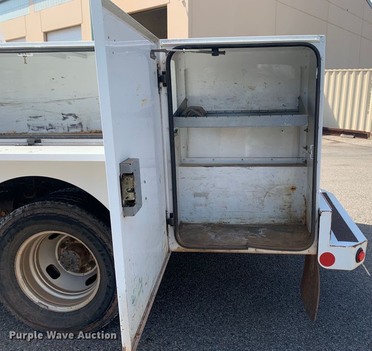 image for item LK9252 2012 Ford F350 Super Duty  utility bed pickup truck