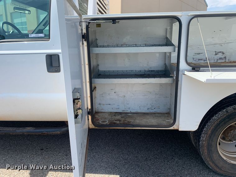 image for item LK9252 2012 Ford F350 Super Duty  utility bed pickup truck