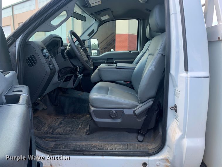 image for item LK9252 2012 Ford F350 Super Duty  utility bed pickup truck