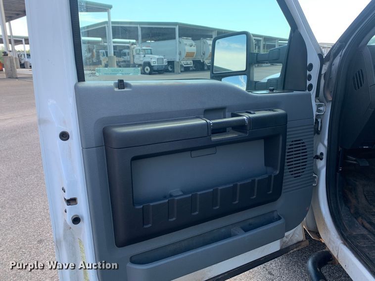 image for item LK9252 2012 Ford F350 Super Duty  utility bed pickup truck