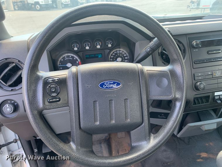 image for item LK9252 2012 Ford F350 Super Duty  utility bed pickup truck