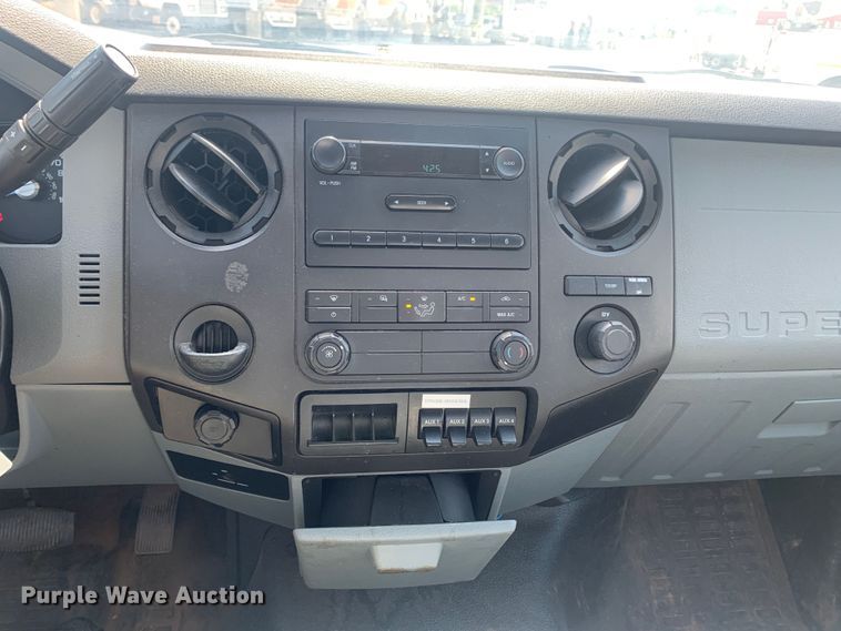 image for item LK9252 2012 Ford F350 Super Duty  utility bed pickup truck