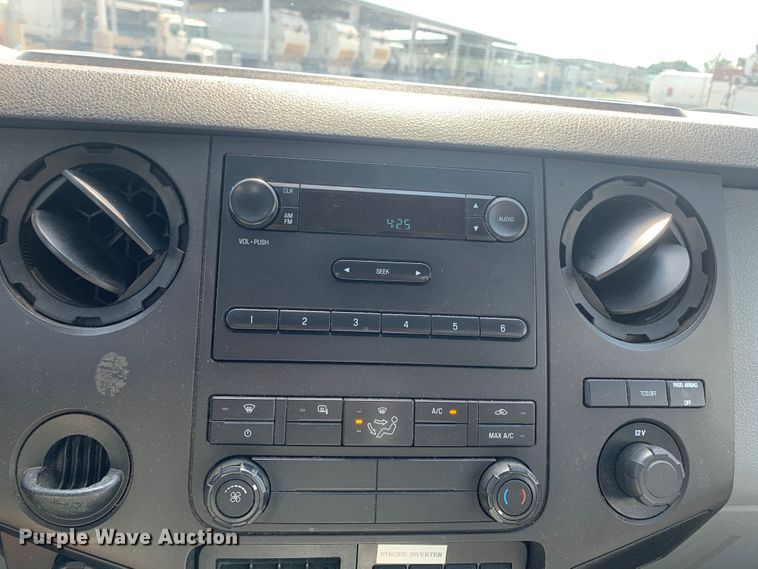 image for item LK9252 2012 Ford F350 Super Duty  utility bed pickup truck